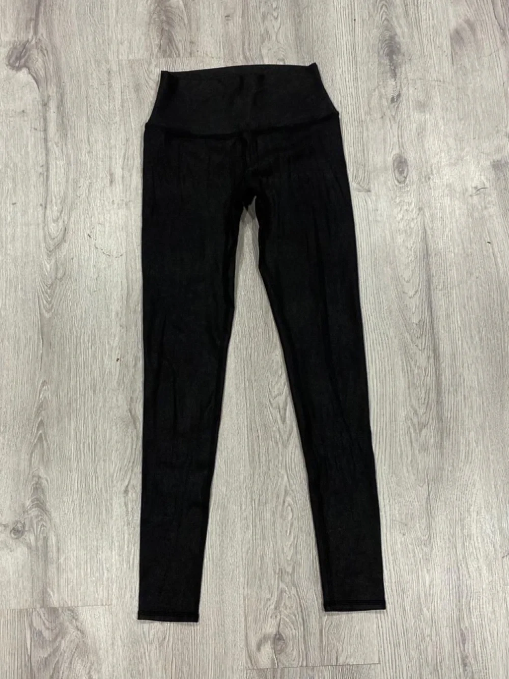 Alo Yoga High Waisted Black Cracked Faux Leather Shine Leggings XS
